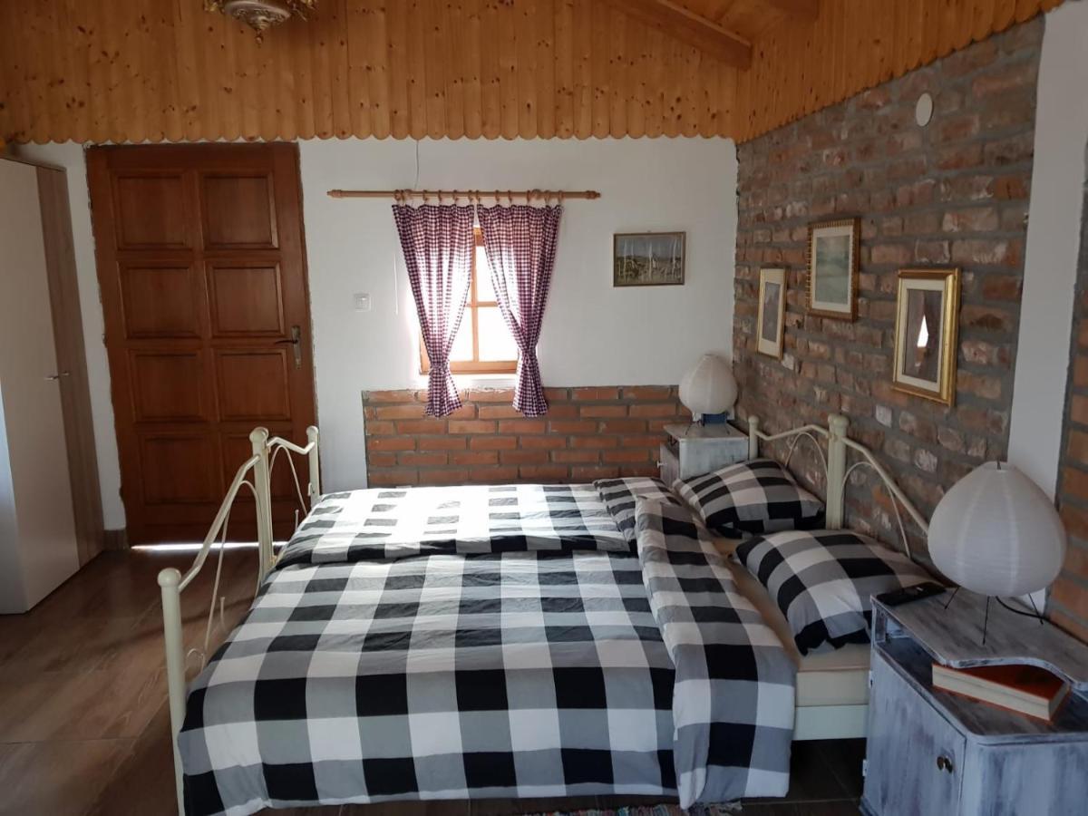 Studio Apartment Romeo Velika Gorica Extérieur photo